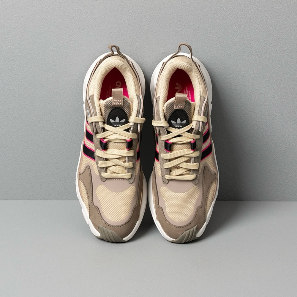 New without box ADIDAS MAGMUR RUNNER - Picture 4 of 10